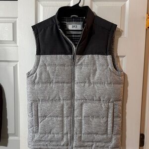 BKE Men's Two-Tone Vest in Black and Gray